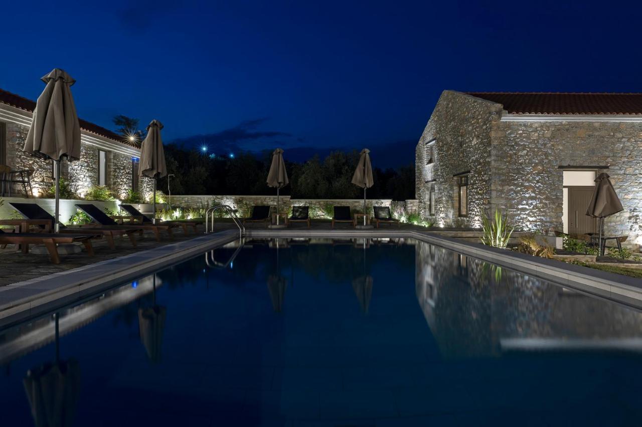 Lichnos Luxury Suites Sourpi Eksteriør bilde