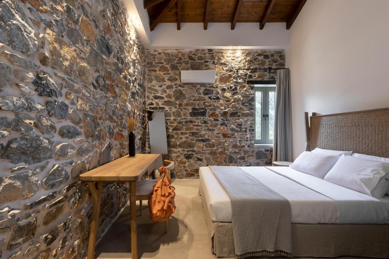 Lichnos Luxury Suites Sourpi Eksteriør bilde