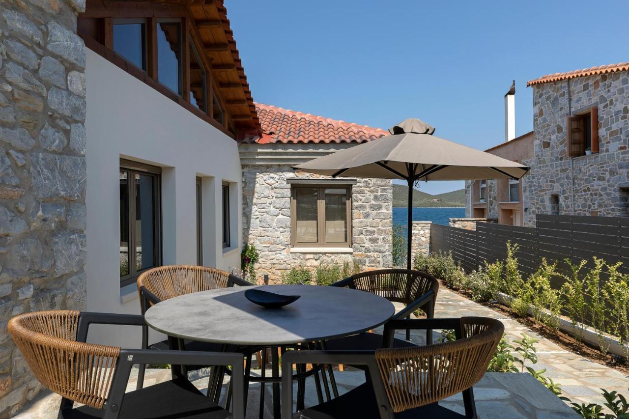 Lichnos Luxury Suites Sourpi Eksteriør bilde