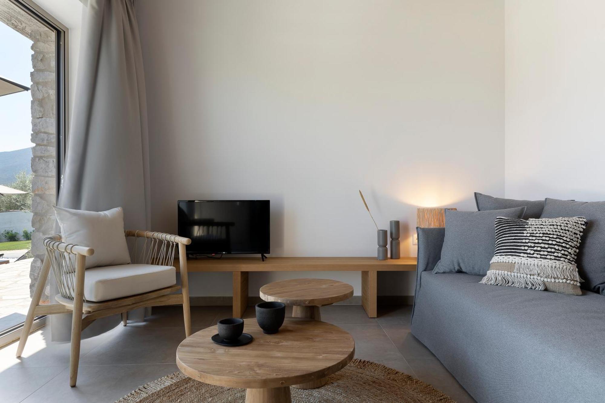 Lichnos Luxury Suites Sourpi Eksteriør bilde