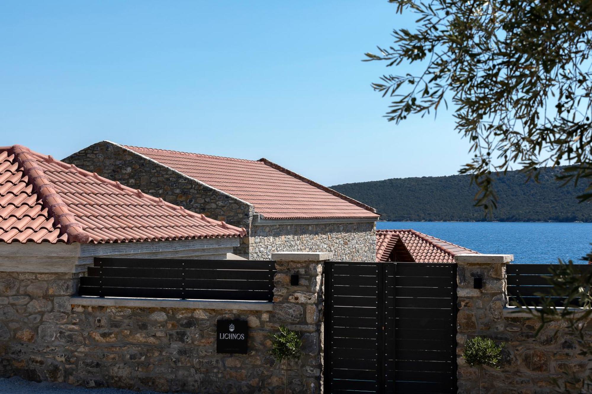 Lichnos Luxury Suites Sourpi Eksteriør bilde