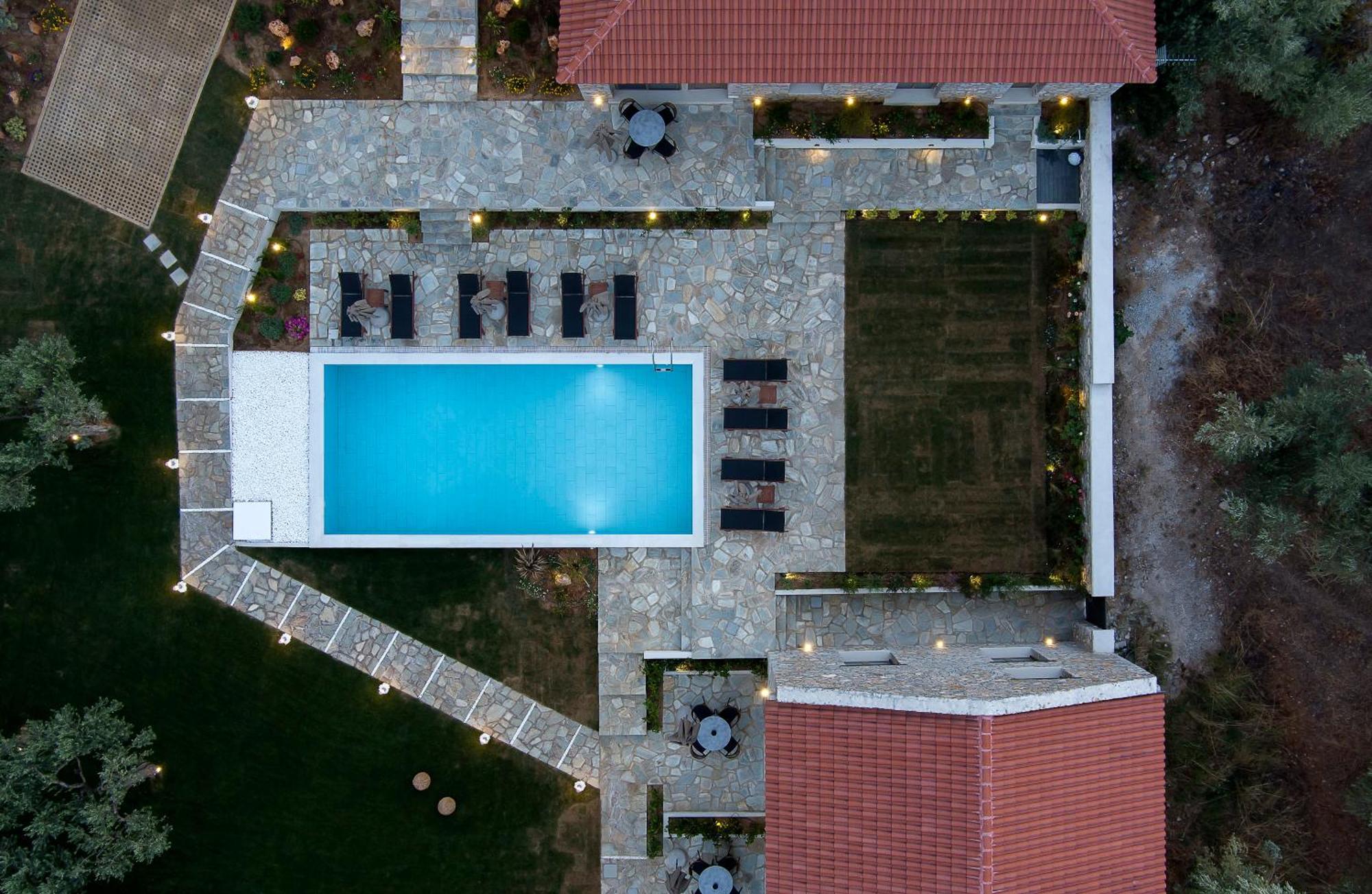 Lichnos Luxury Suites Sourpi Eksteriør bilde